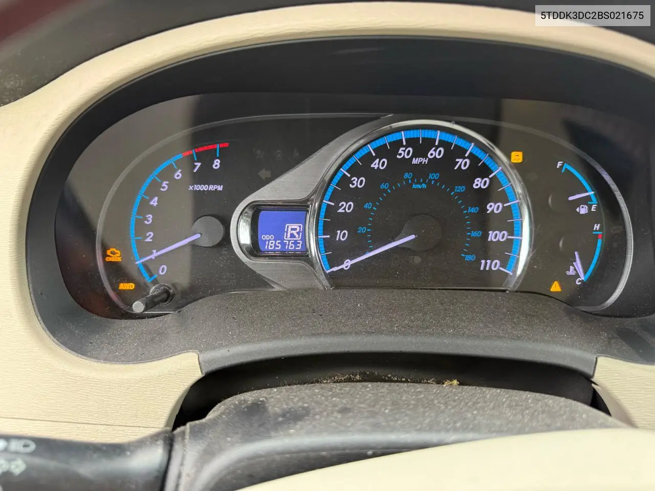 5TDDK3DC2BS021675 2011 Toyota Sienna Xle