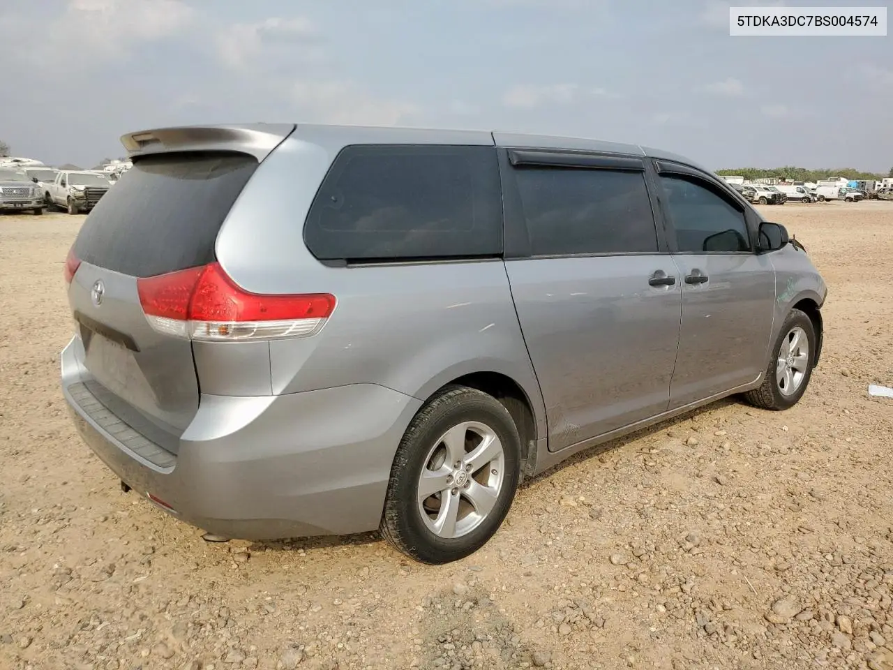 5TDKA3DC7BS004574 2011 Toyota Sienna Base