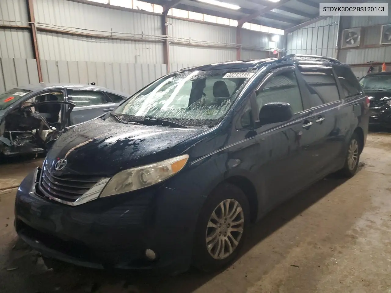 5TDYK3DC2BS120143 2011 Toyota Sienna Xle