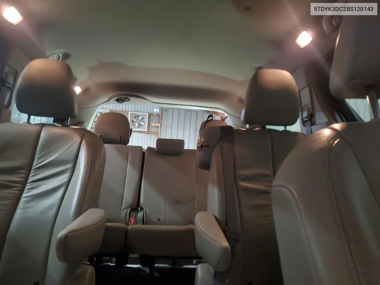 5TDYK3DC2BS120143 2011 Toyota Sienna Xle