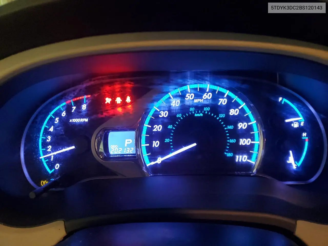 5TDYK3DC2BS120143 2011 Toyota Sienna Xle
