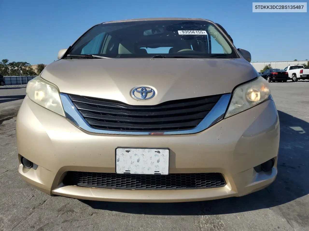 5TDKK3DC2BS135487 2011 Toyota Sienna Le