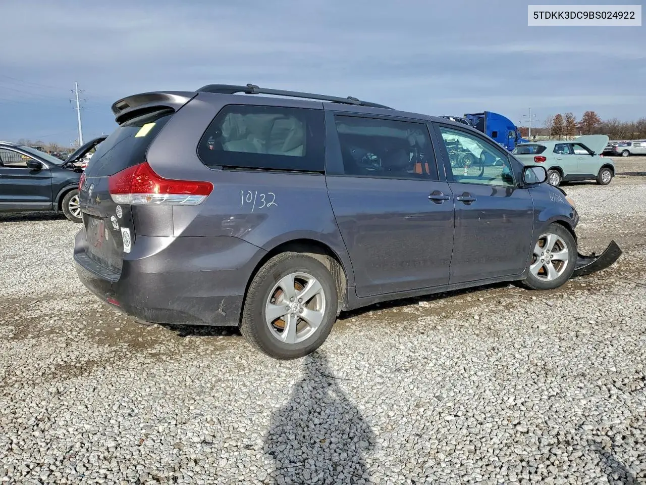 5TDKK3DC9BS024922 2011 Toyota Sienna Le