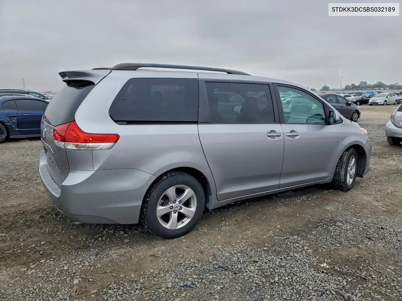 5TDKK3DC5BS032189 2011 Toyota Sienna Le