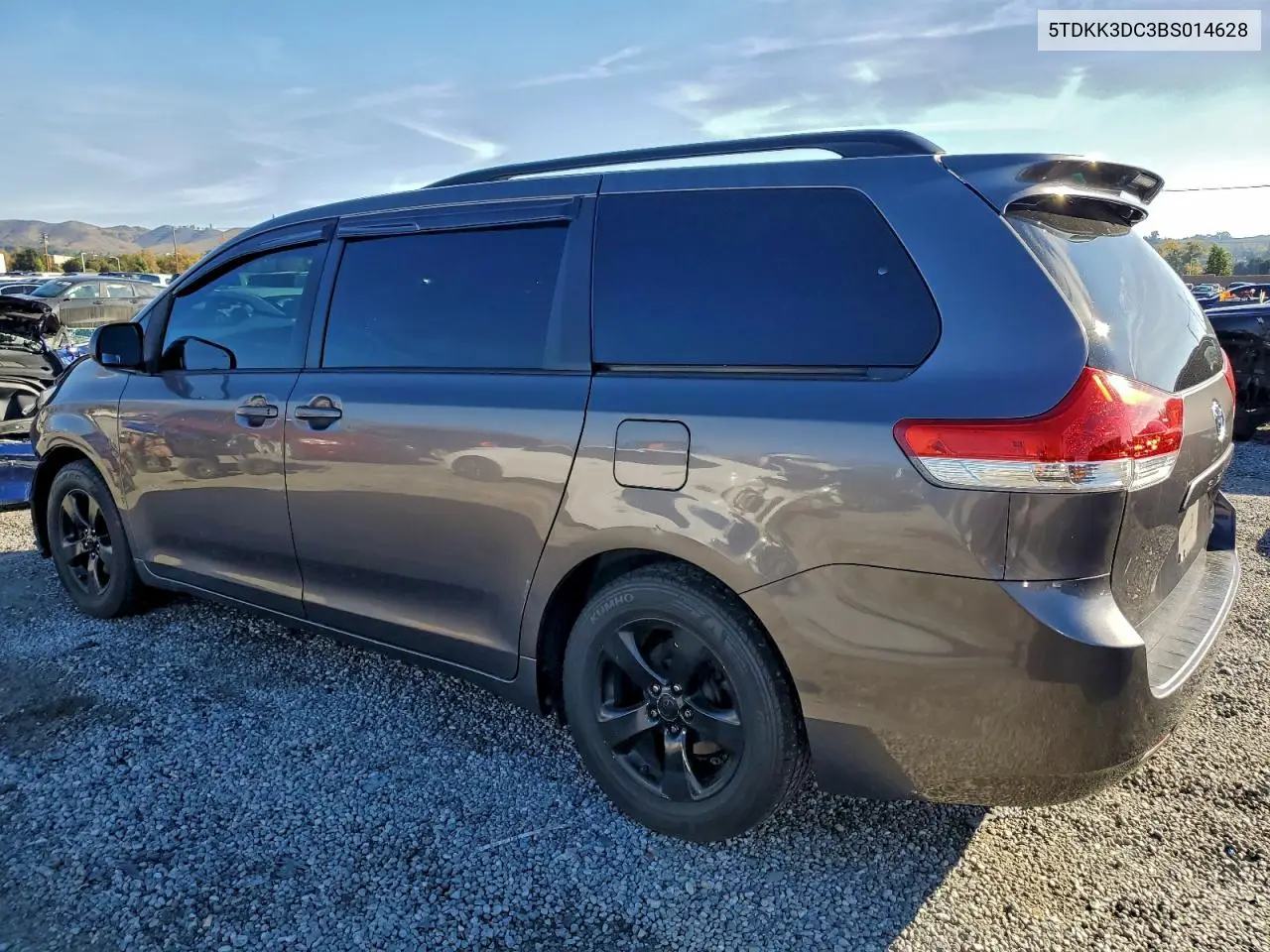 5TDKK3DC3BS014628 2011 Toyota Sienna Le