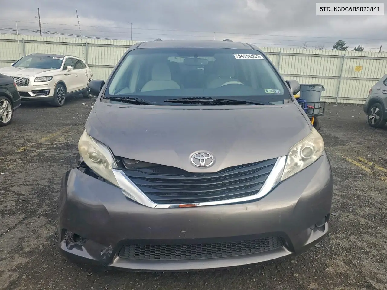 5TDJK3DC6BS020841 2011 Toyota Sienna Le