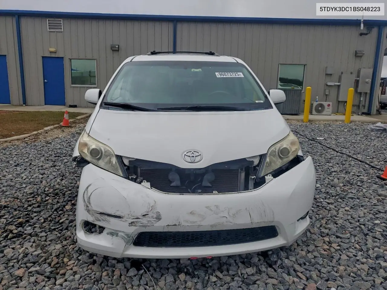 5TDYK3DC1BS048223 2011 Toyota Sienna Xle