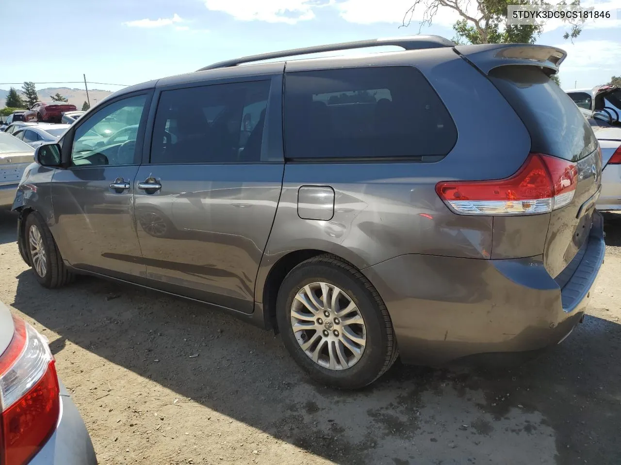 5TDYK3DC9CS181846 2012 Toyota Sienna Xle