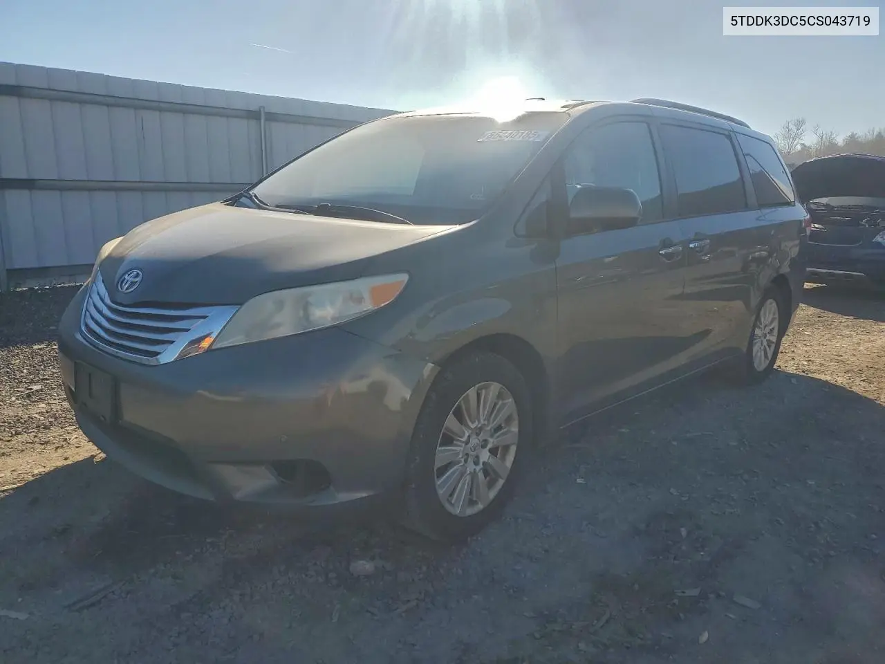 5TDDK3DC5CS043719 2012 Toyota Sienna Xle