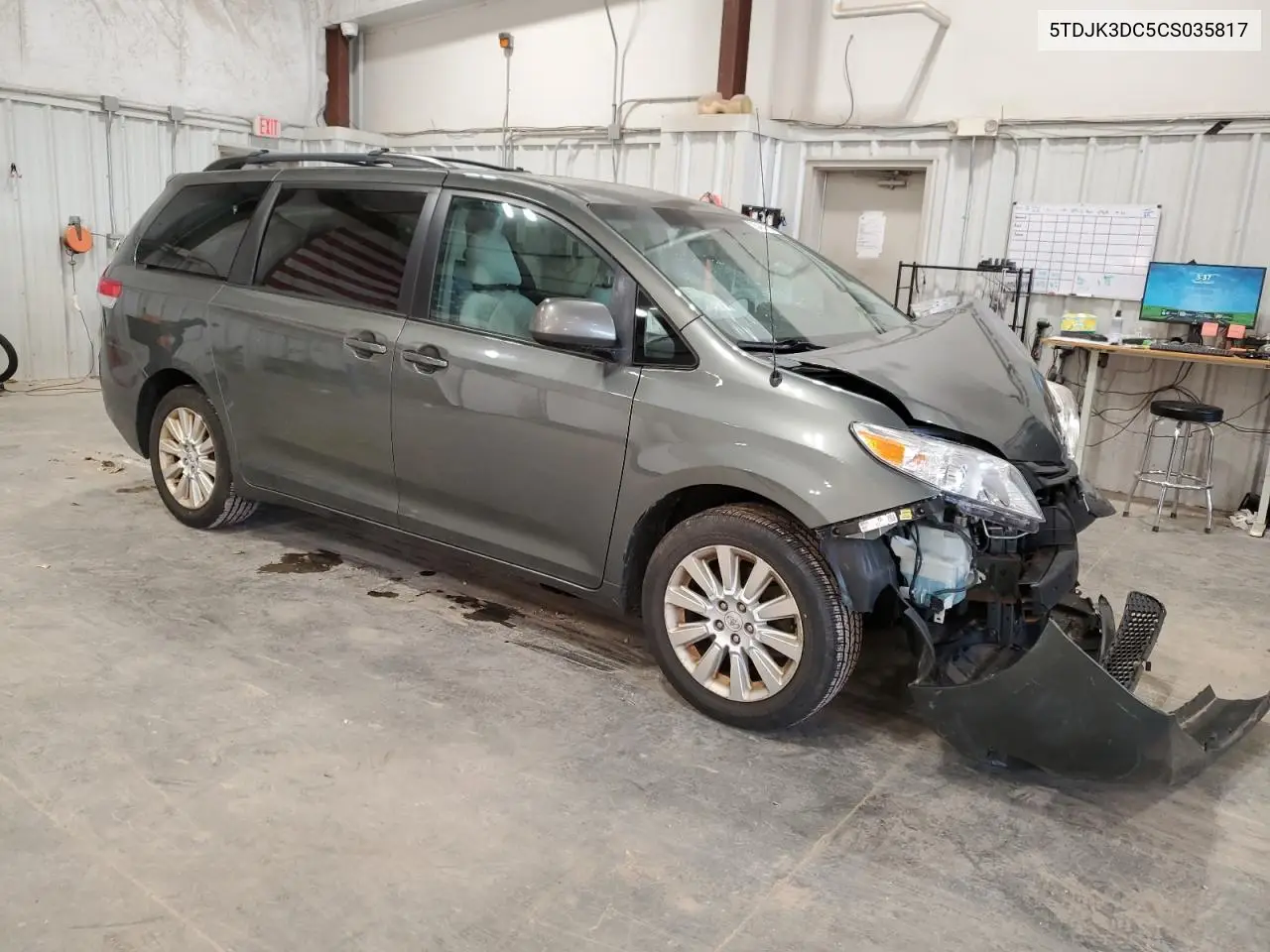 5TDJK3DC5CS035817 2012 Toyota Sienna Le
