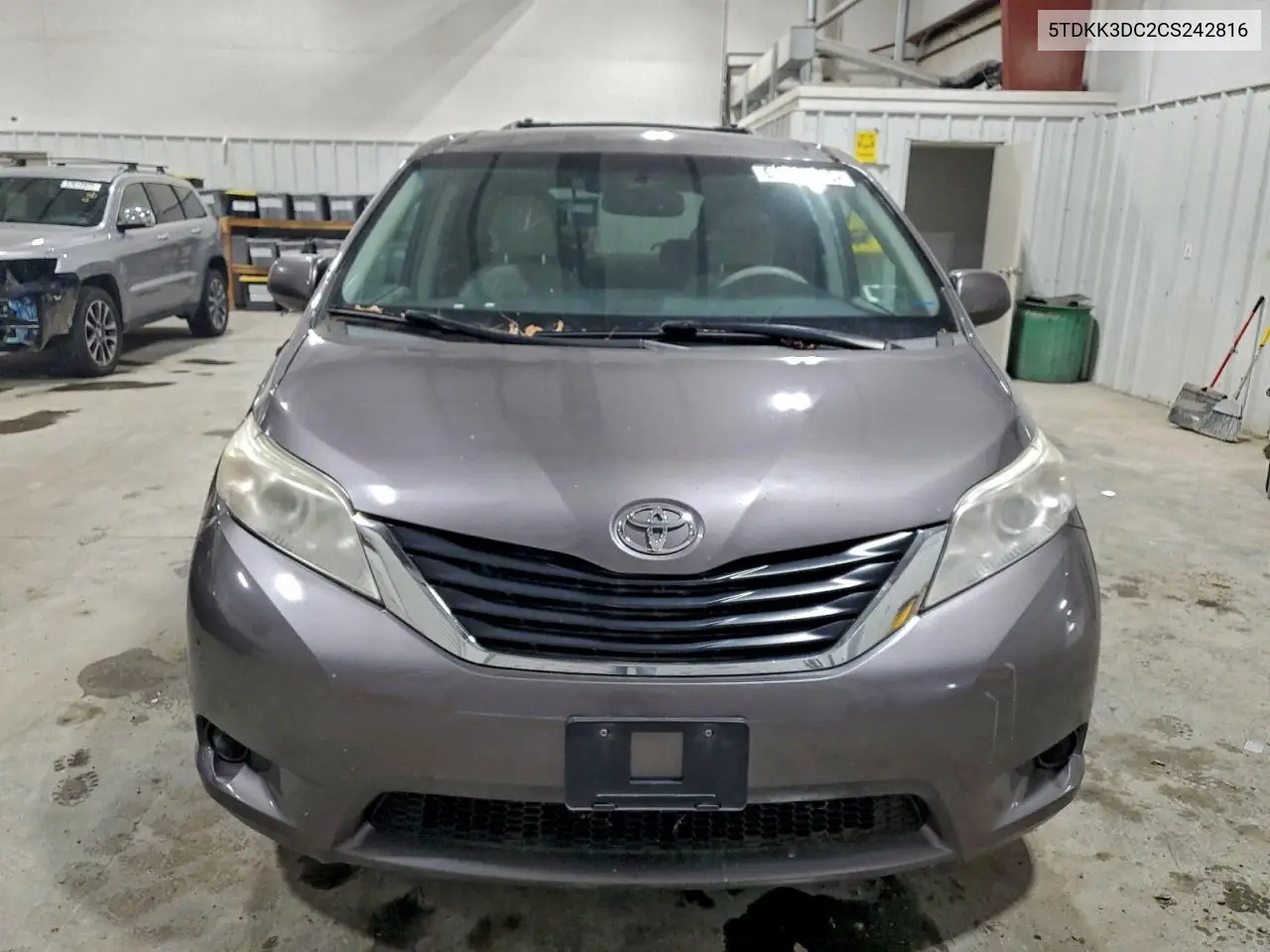5TDKK3DC2CS242816 2012 Toyota Sienna Le