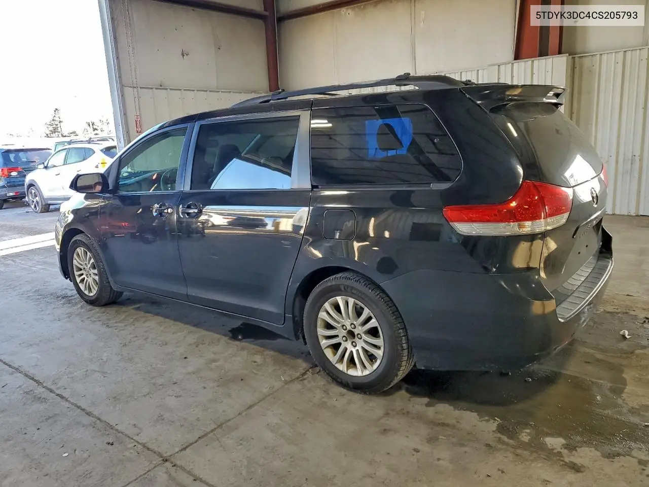5TDYK3DC4CS205793 2012 Toyota Sienna Xle