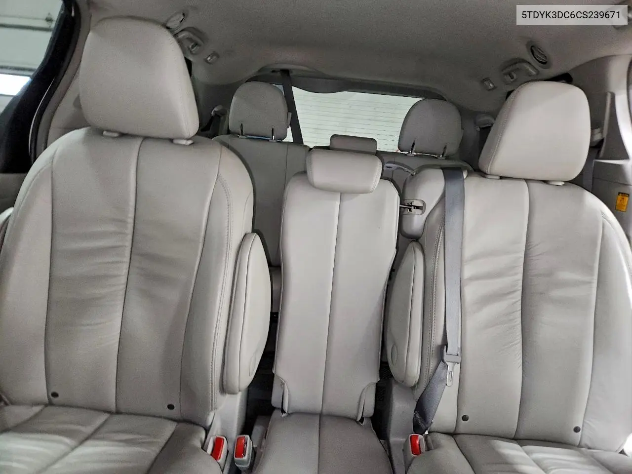 5TDYK3DC6CS239671 2012 Toyota Sienna Xle