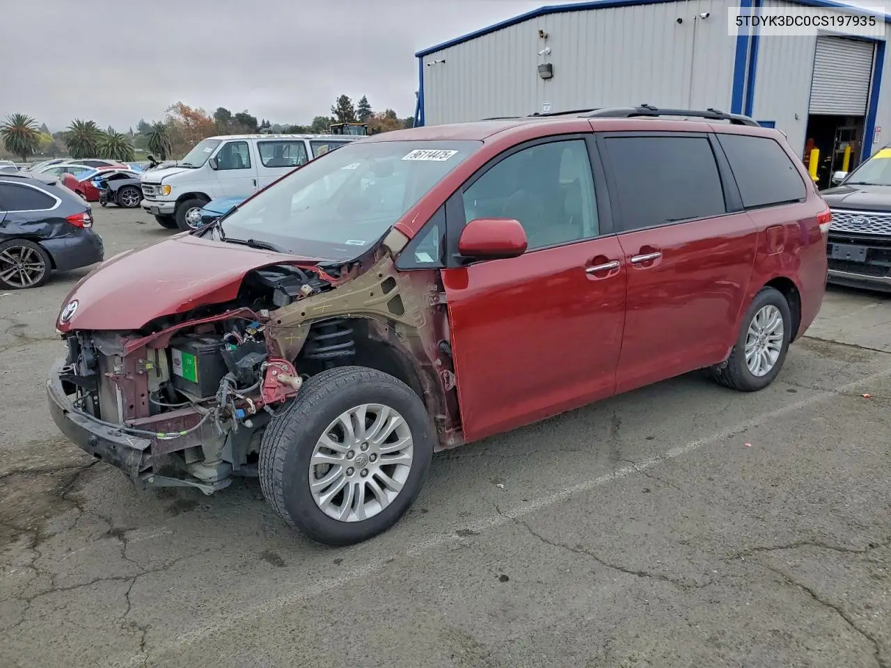 5TDYK3DC0CS197935 2012 Toyota Sienna Xle