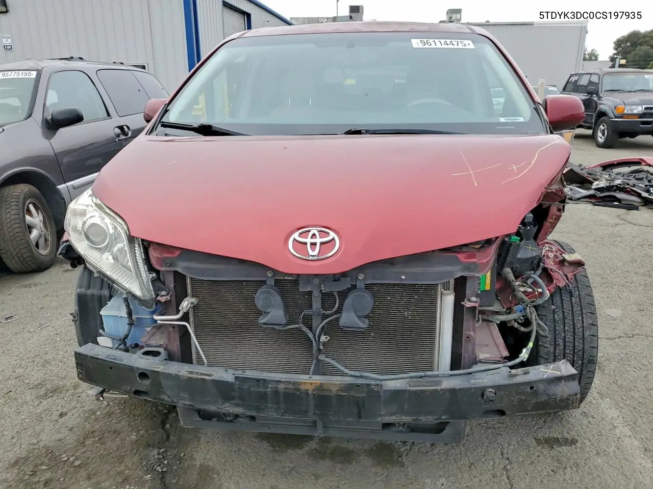5TDYK3DC0CS197935 2012 Toyota Sienna Xle