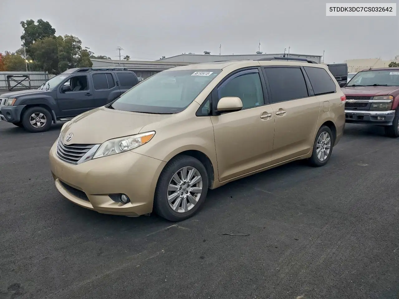 5TDDK3DC7CS032642 2012 Toyota Sienna Xle