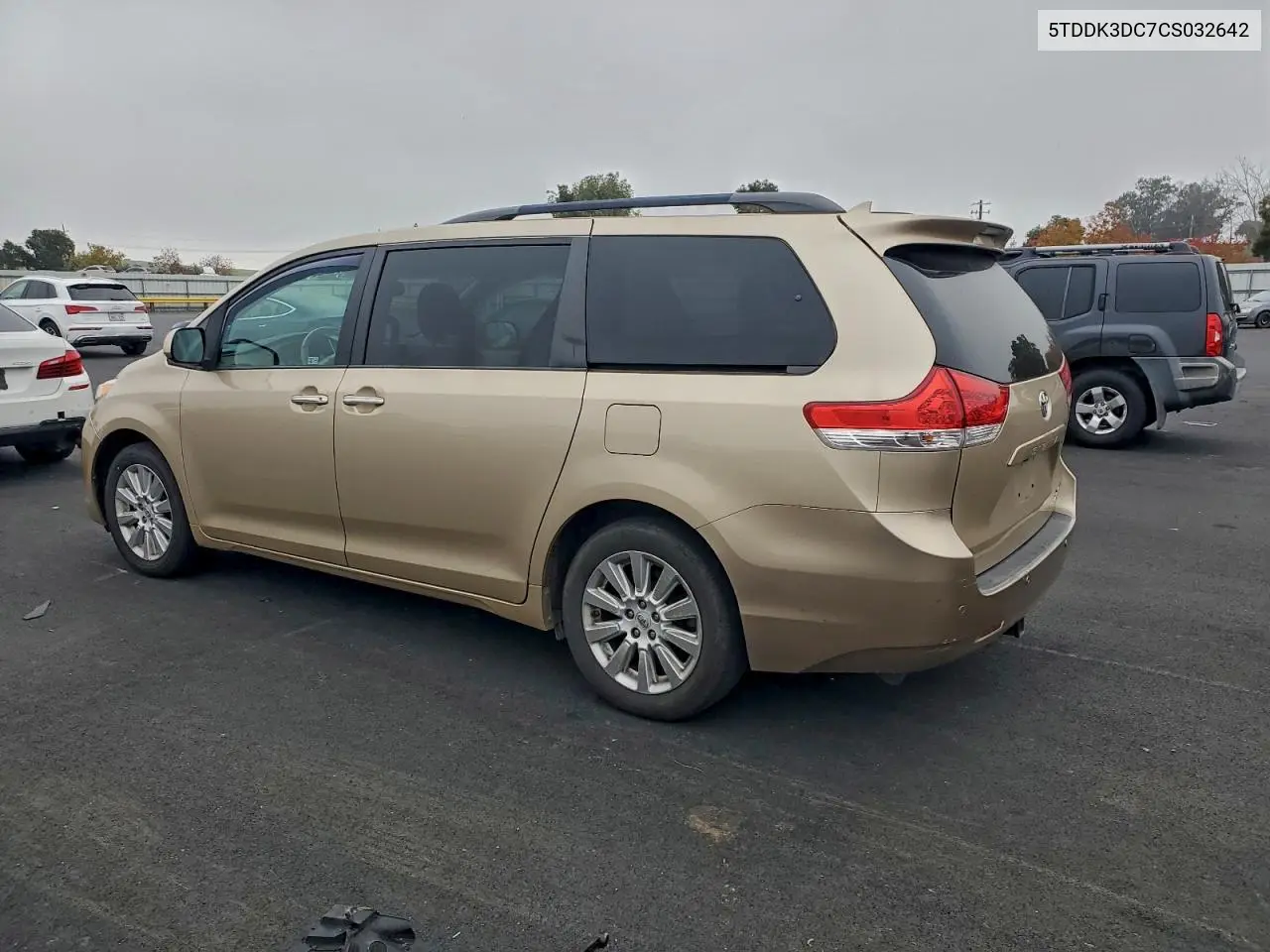 5TDDK3DC7CS032642 2012 Toyota Sienna Xle
