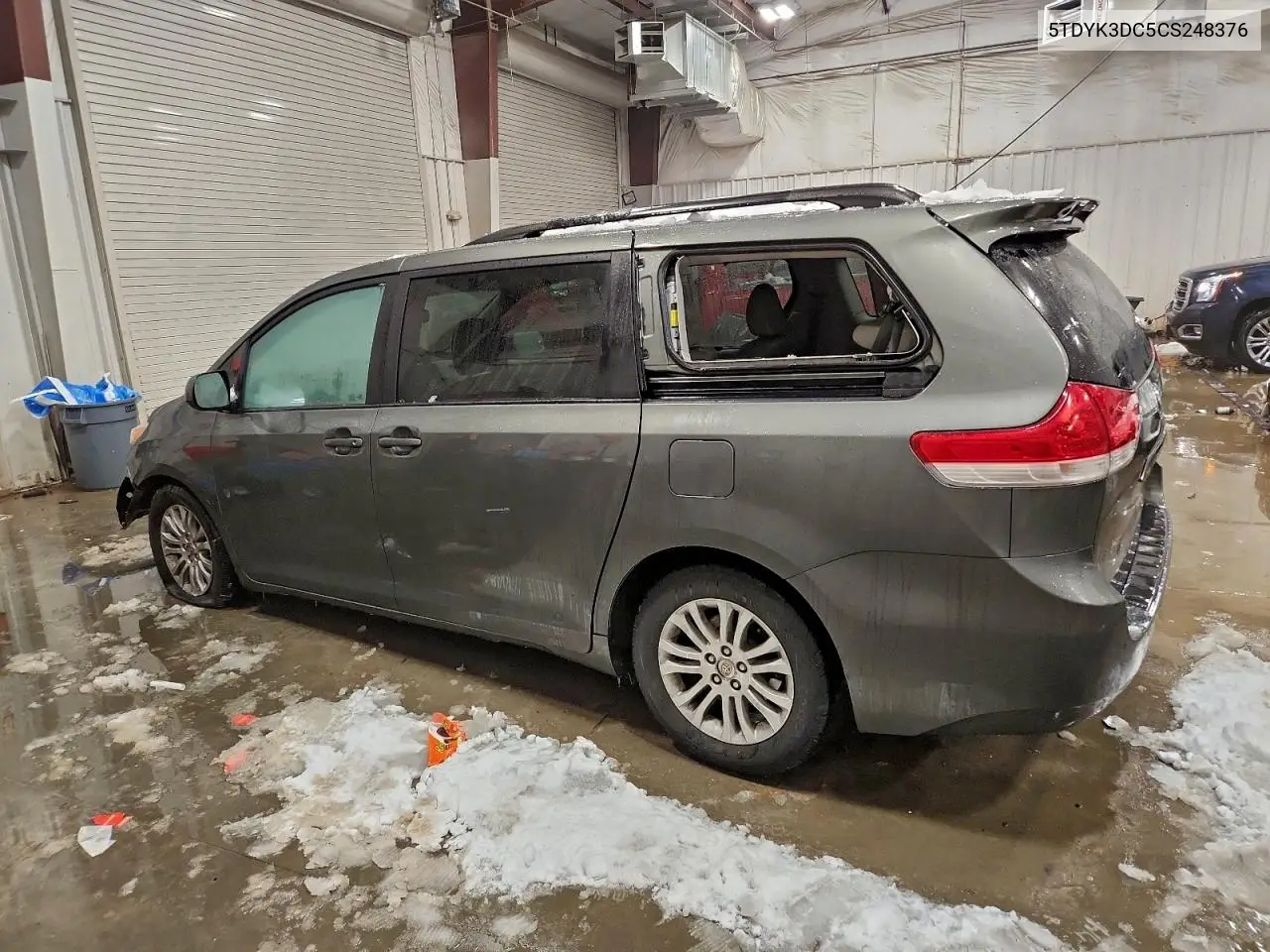5TDYK3DC5CS248376 2012 Toyota Sienna Xle