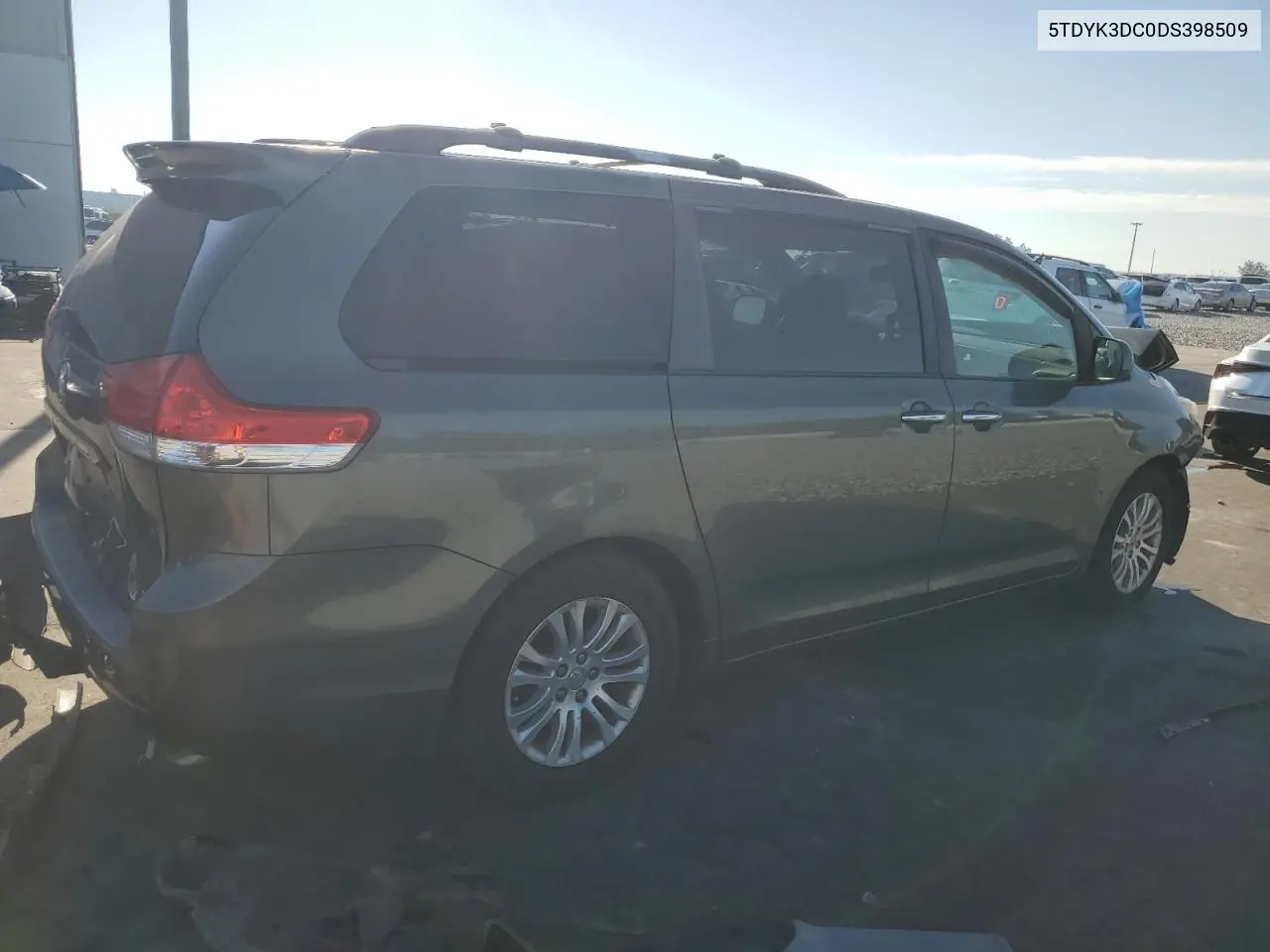 5TDYK3DC0DS398509 2013 Toyota Sienna Xle
