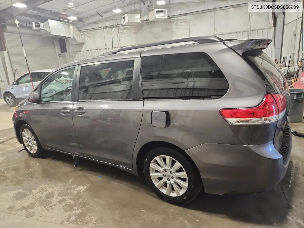 5TDJK3DC5DS056989 2013 Toyota Sienna Le