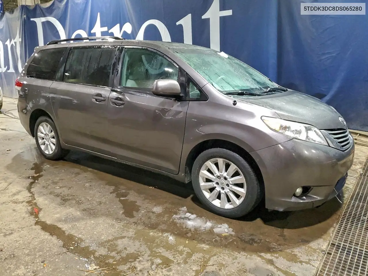 5TDDK3DC8DS065280 2013 Toyota Sienna Xle