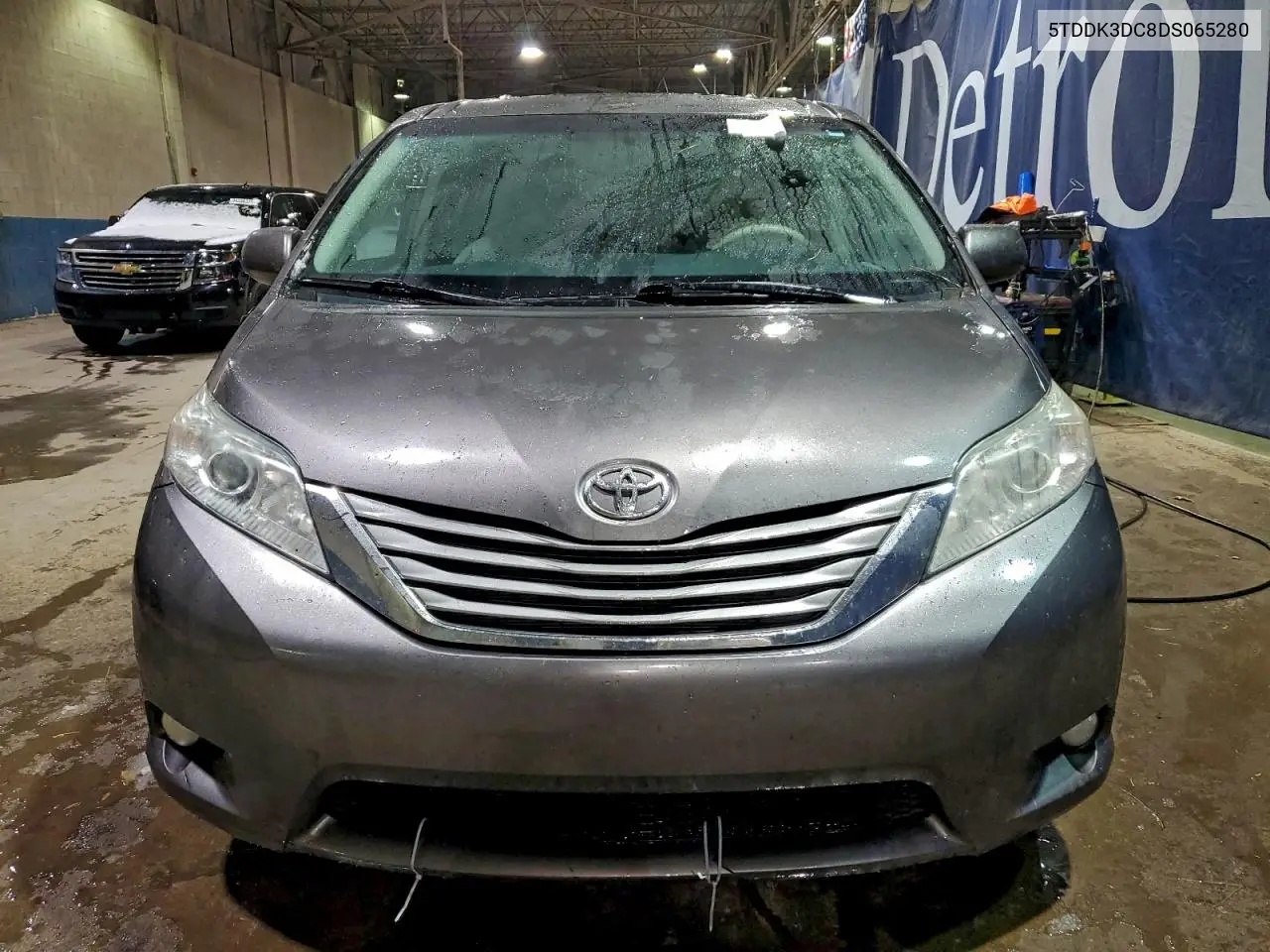 5TDDK3DC8DS065280 2013 Toyota Sienna Xle