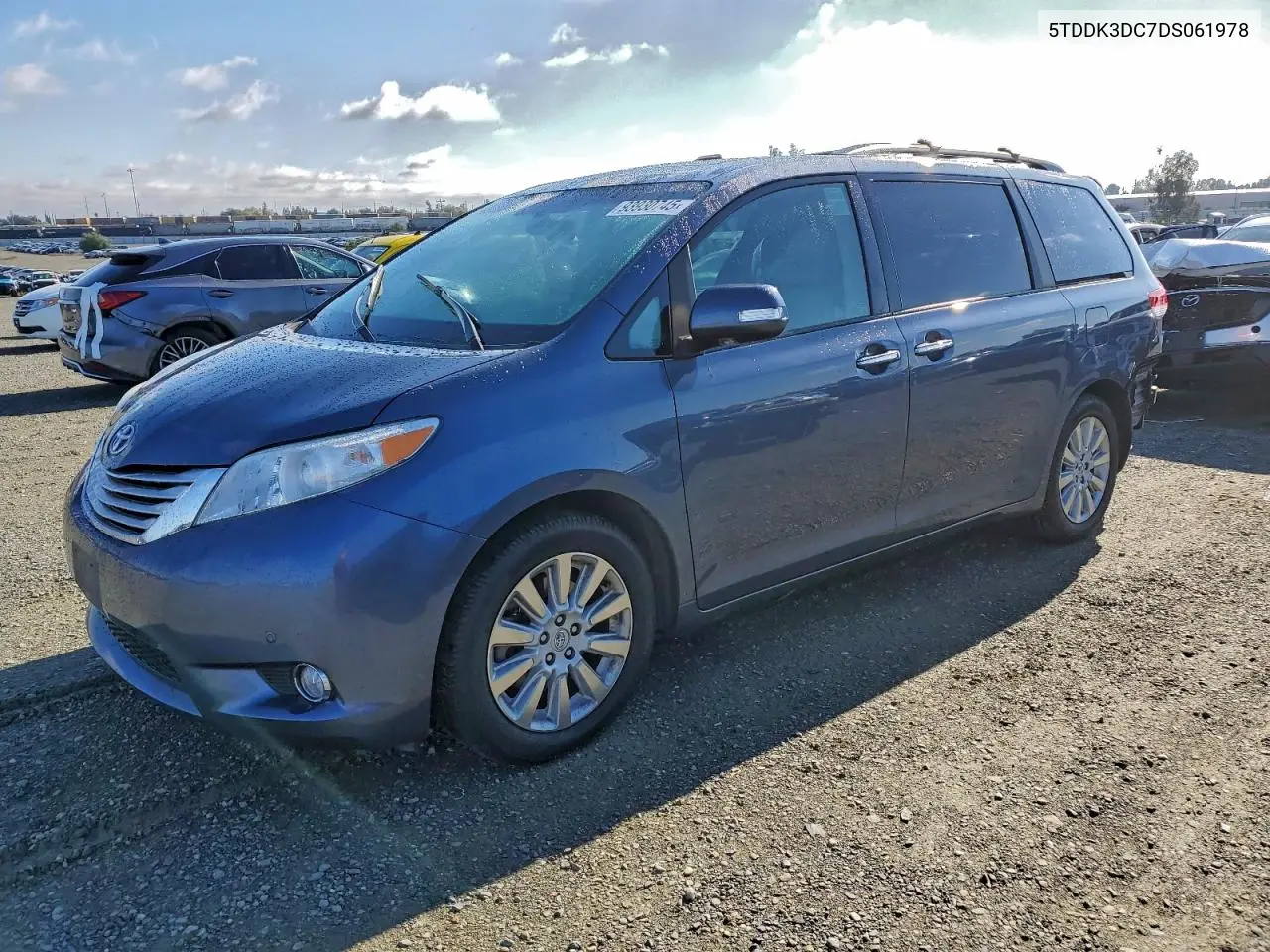 5TDDK3DC7DS061978 2013 Toyota Sienna Xle