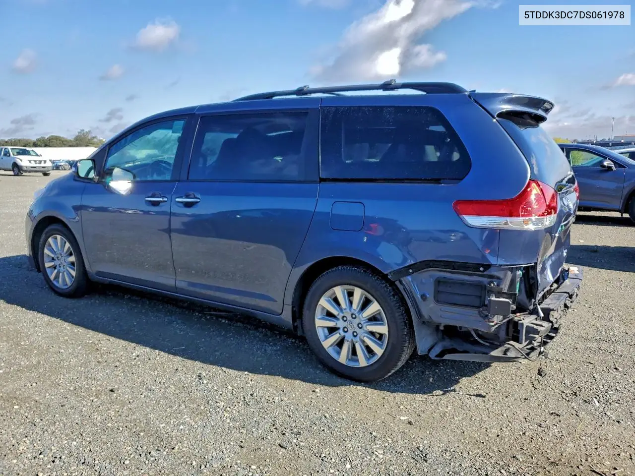 5TDDK3DC7DS061978 2013 Toyota Sienna Xle
