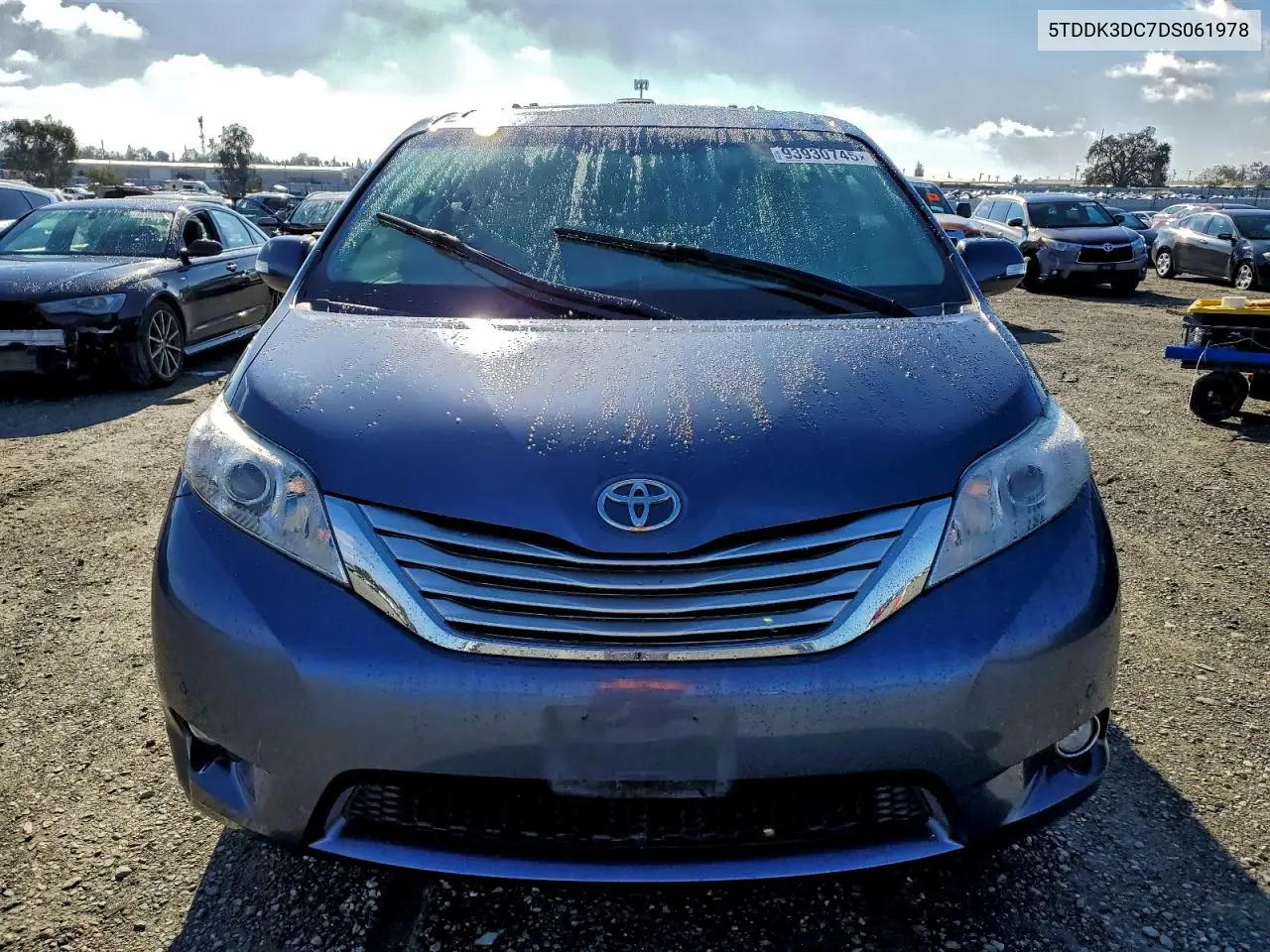 5TDDK3DC7DS061978 2013 Toyota Sienna Xle