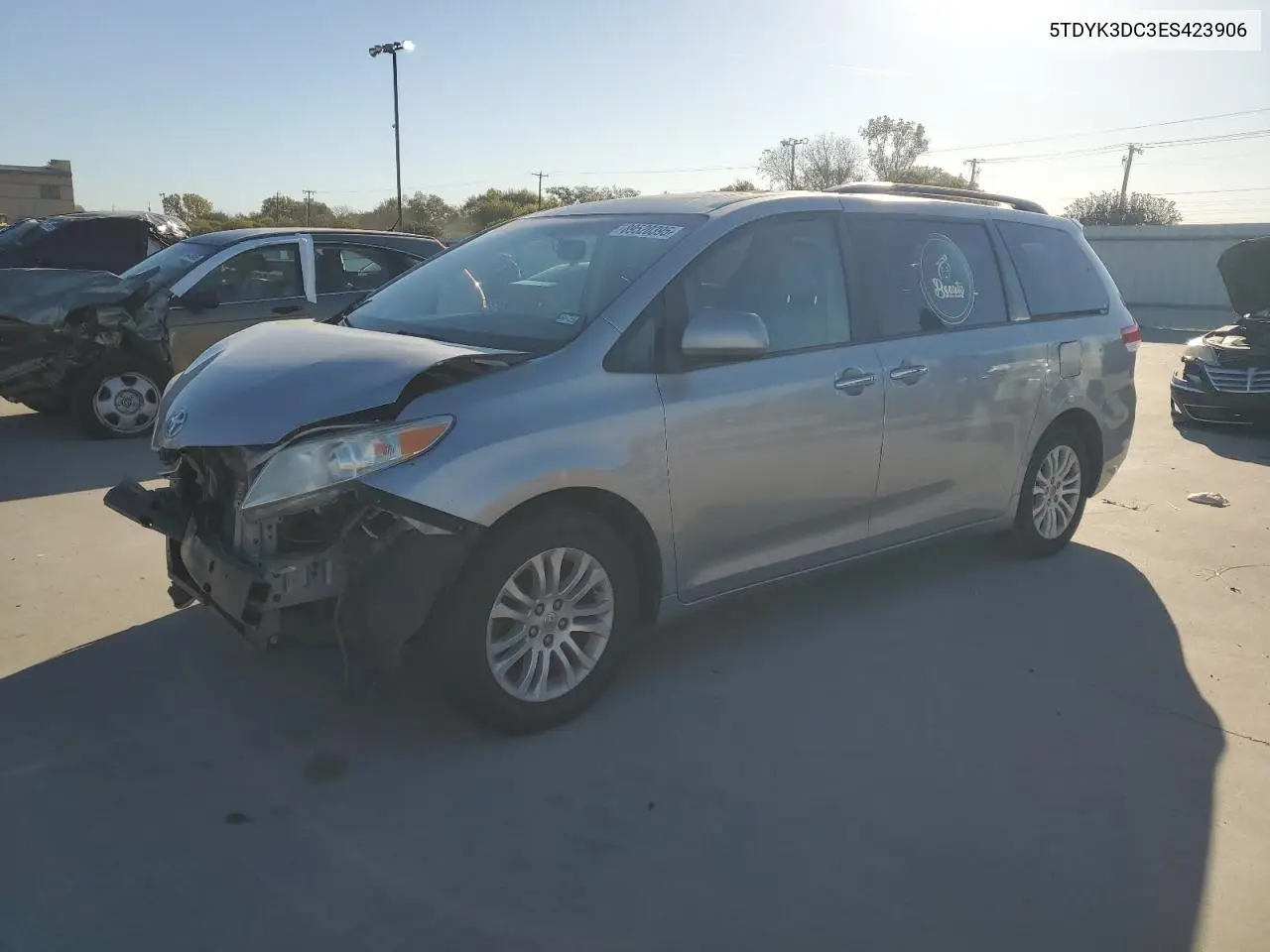 5TDYK3DC3ES423906 2014 Toyota Sienna Xle