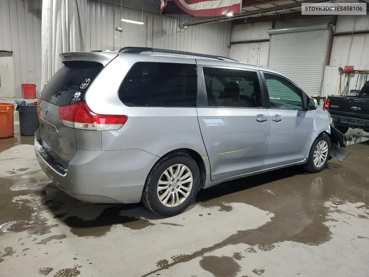 5TDYK3DC3ES458106 2014 Toyota Sienna Xle