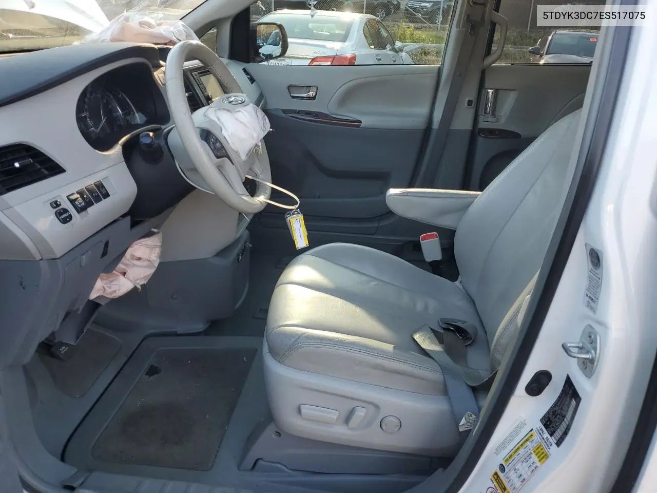5TDYK3DC7ES517075 2014 Toyota Sienna Xle