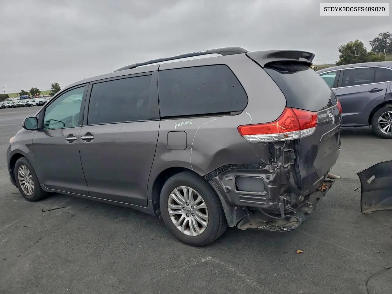 5TDYK3DC5ES409070 2014 Toyota Sienna Xle