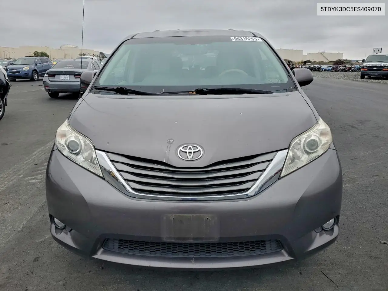 5TDYK3DC5ES409070 2014 Toyota Sienna Xle