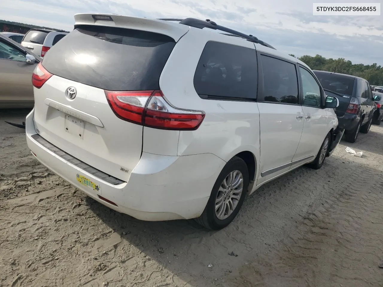 5TDYK3DC2FS668455 2015 Toyota Sienna Xle