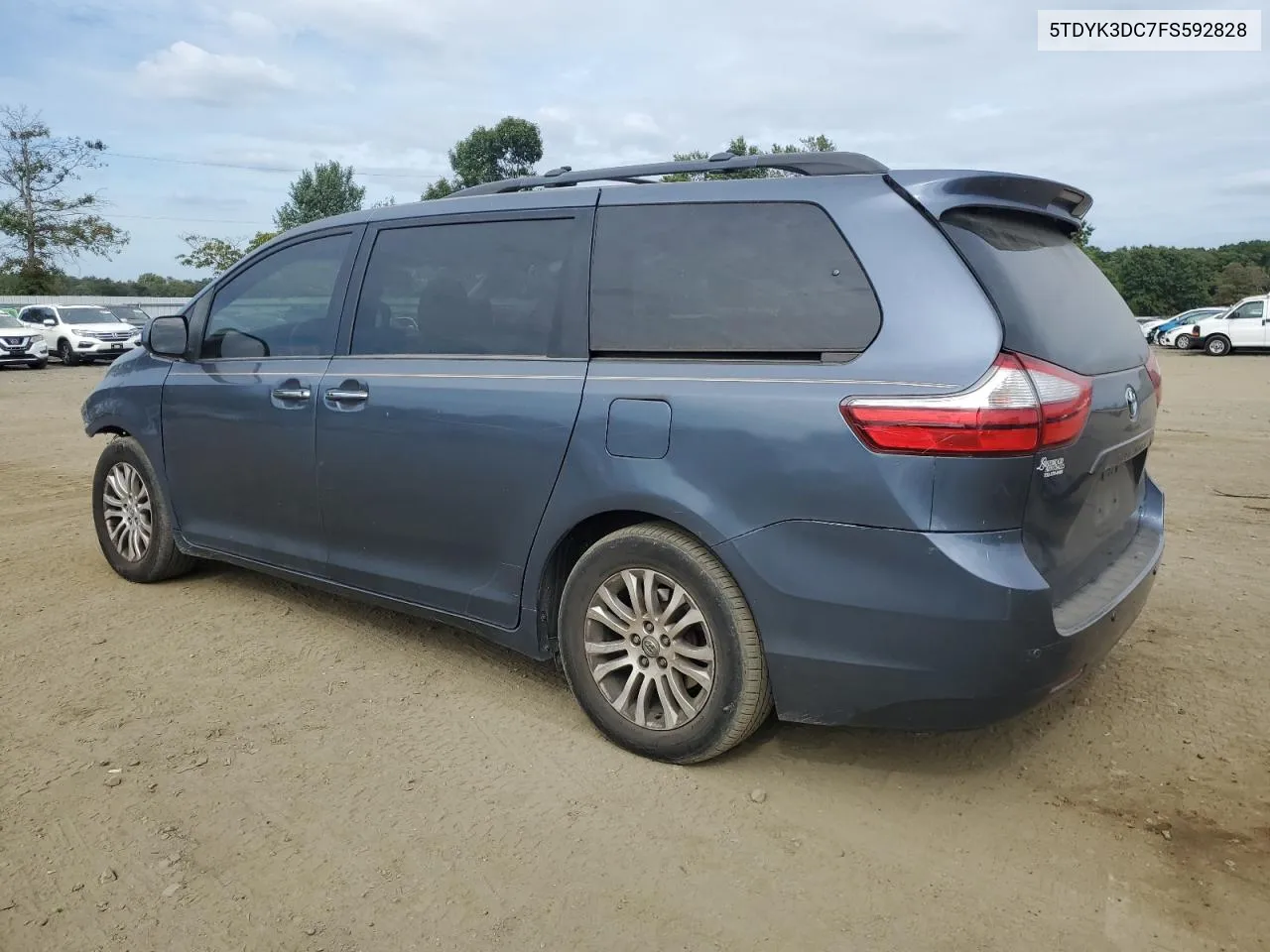 5TDYK3DC7FS592828 2015 Toyota Sienna Xle