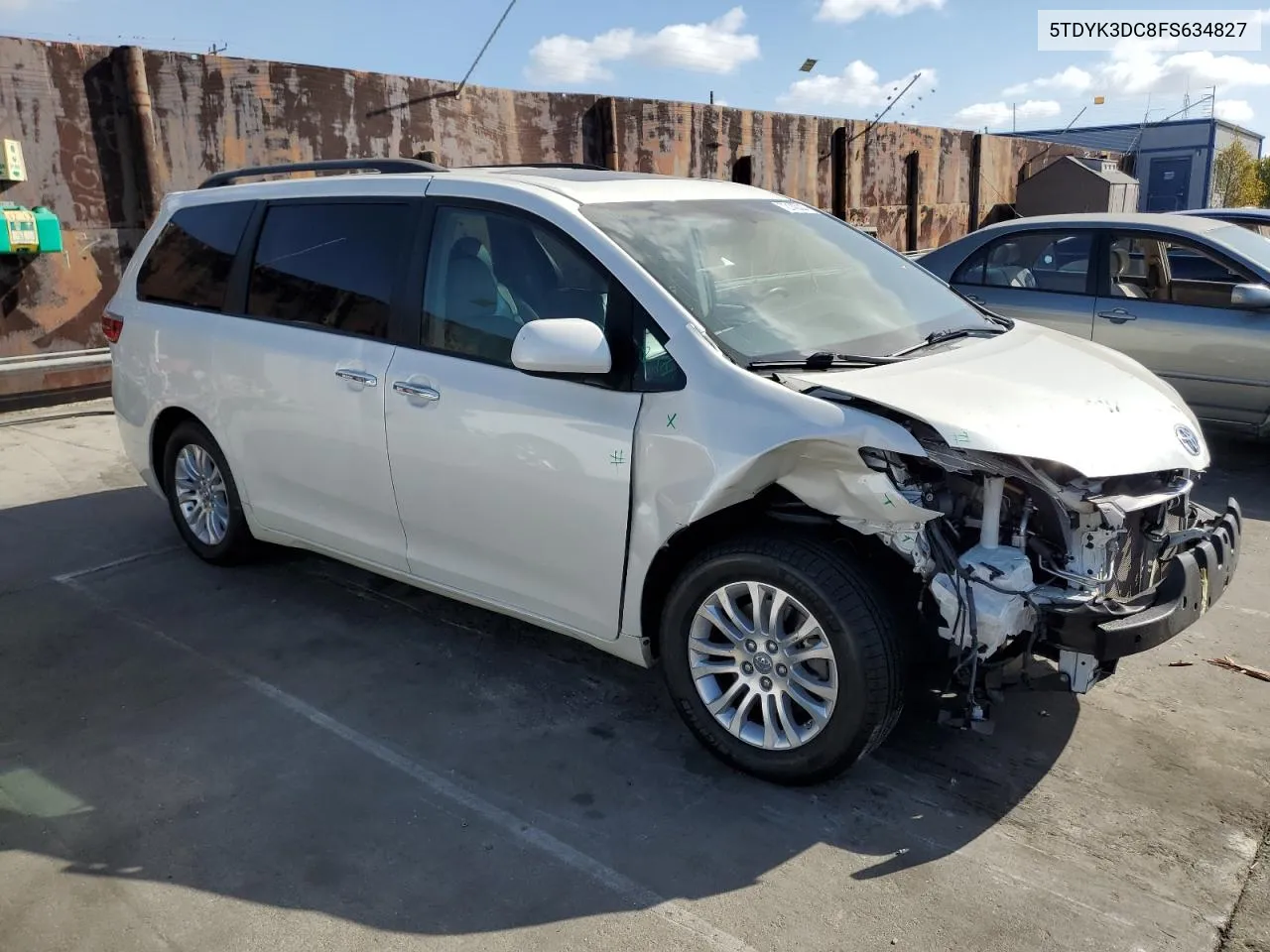 2015 Toyota Sienna Xle VIN: 5TDYK3DC8FS634827 Lot: 72145324