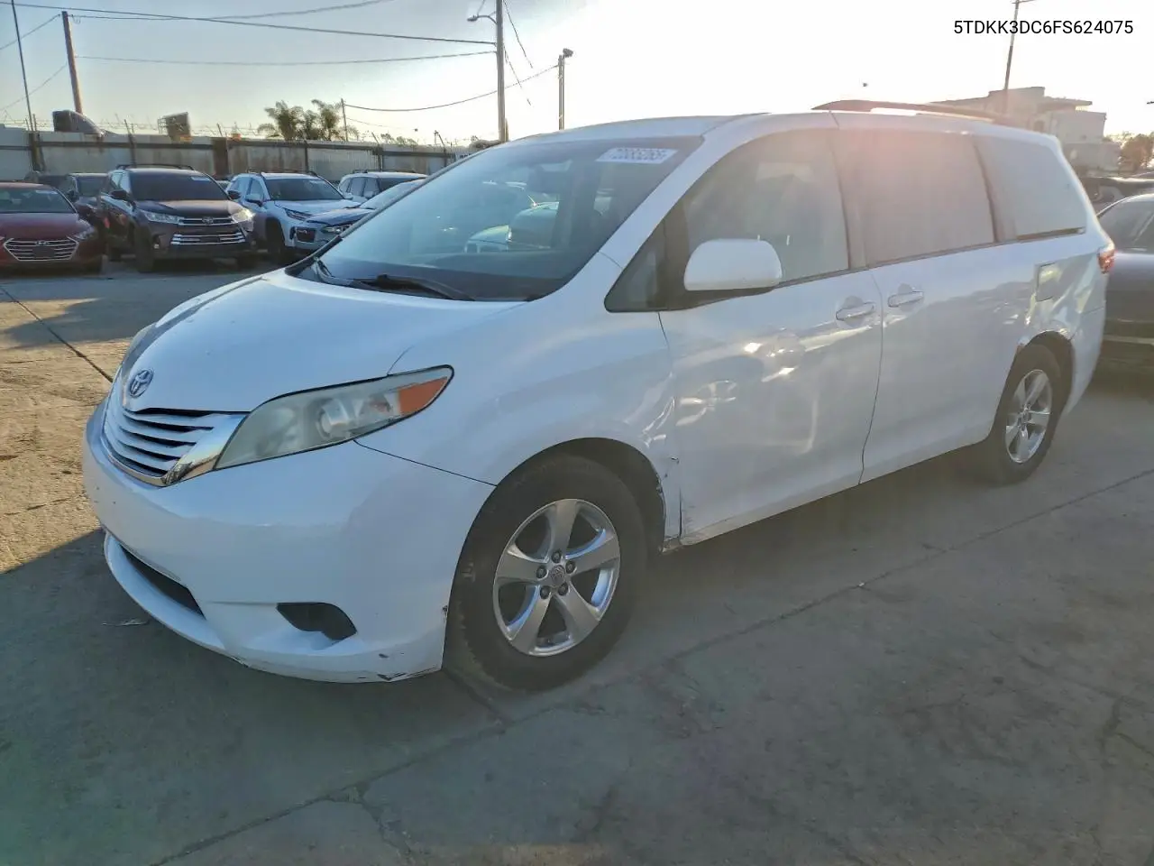 5TDKK3DC6FS624075 2015 Toyota Sienna Le
