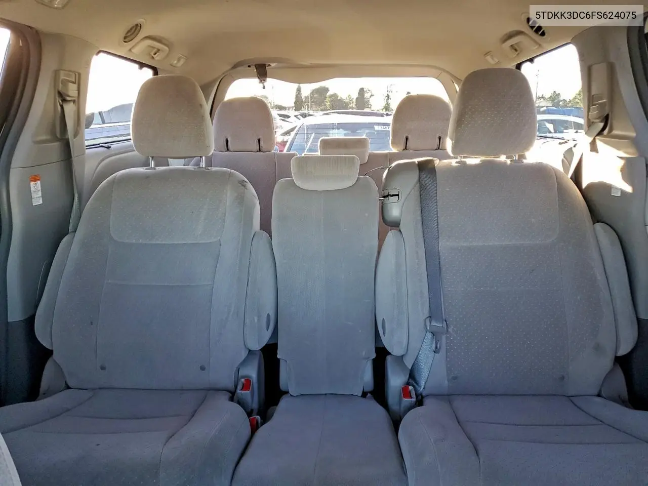 5TDKK3DC6FS624075 2015 Toyota Sienna Le