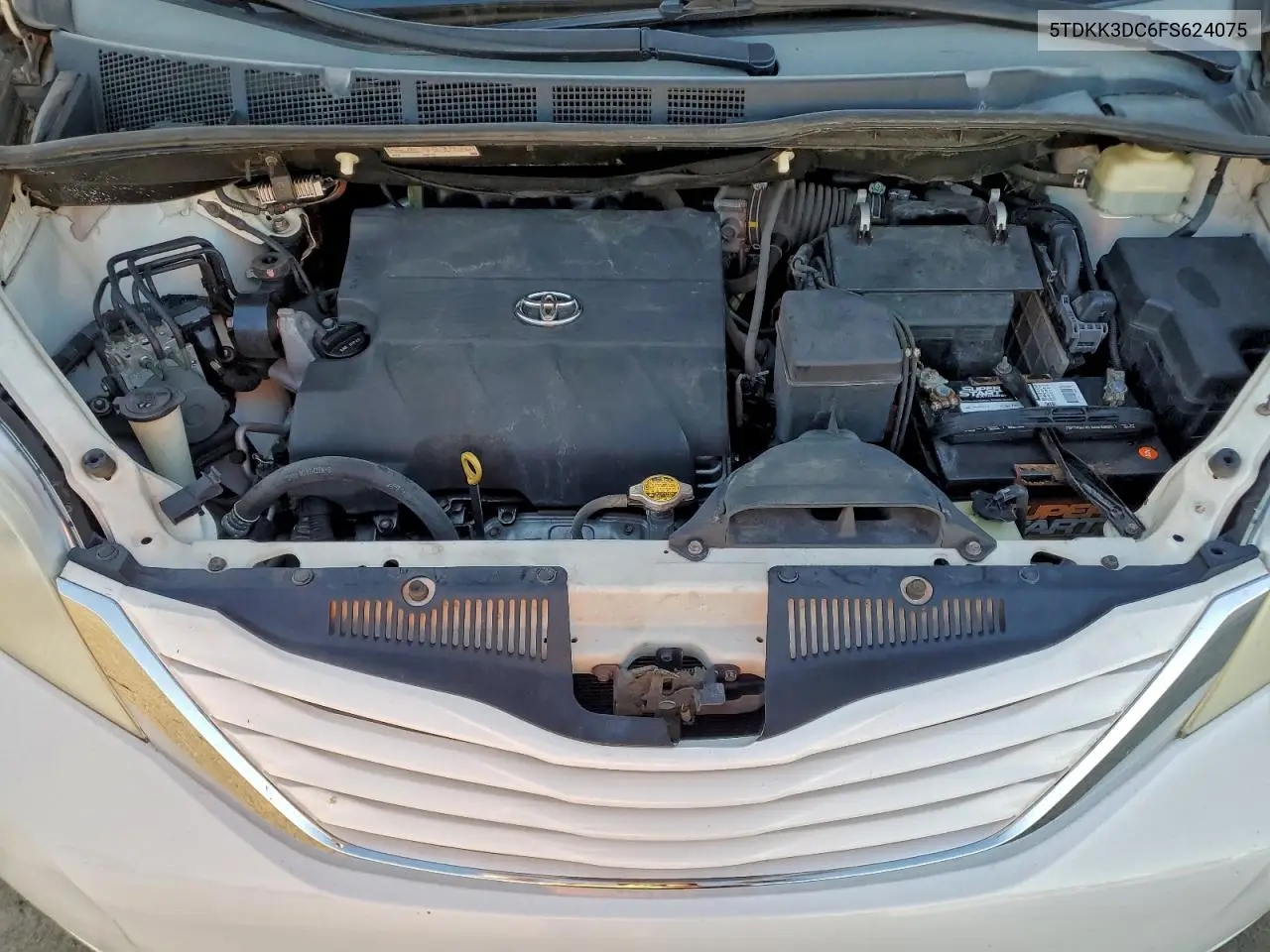 5TDKK3DC6FS624075 2015 Toyota Sienna Le