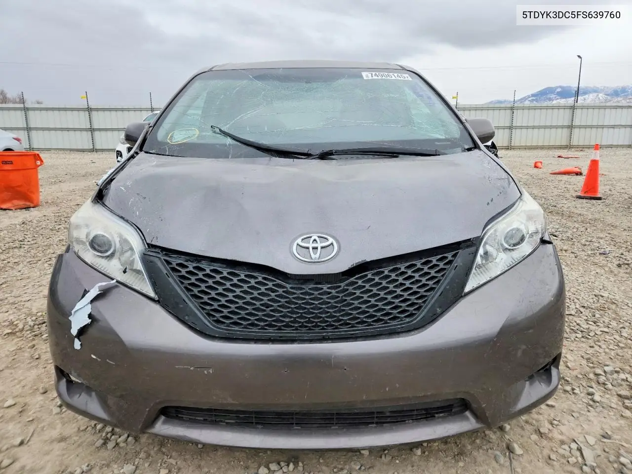 5TDYK3DC5FS639760 2015 Toyota Sienna Xle
