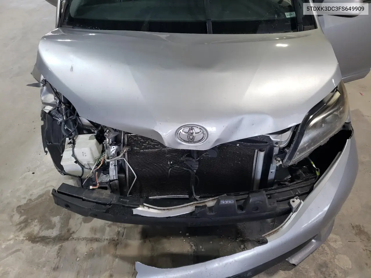 5TDXK3DC3FS649909 2015 Toyota Sienna Sport