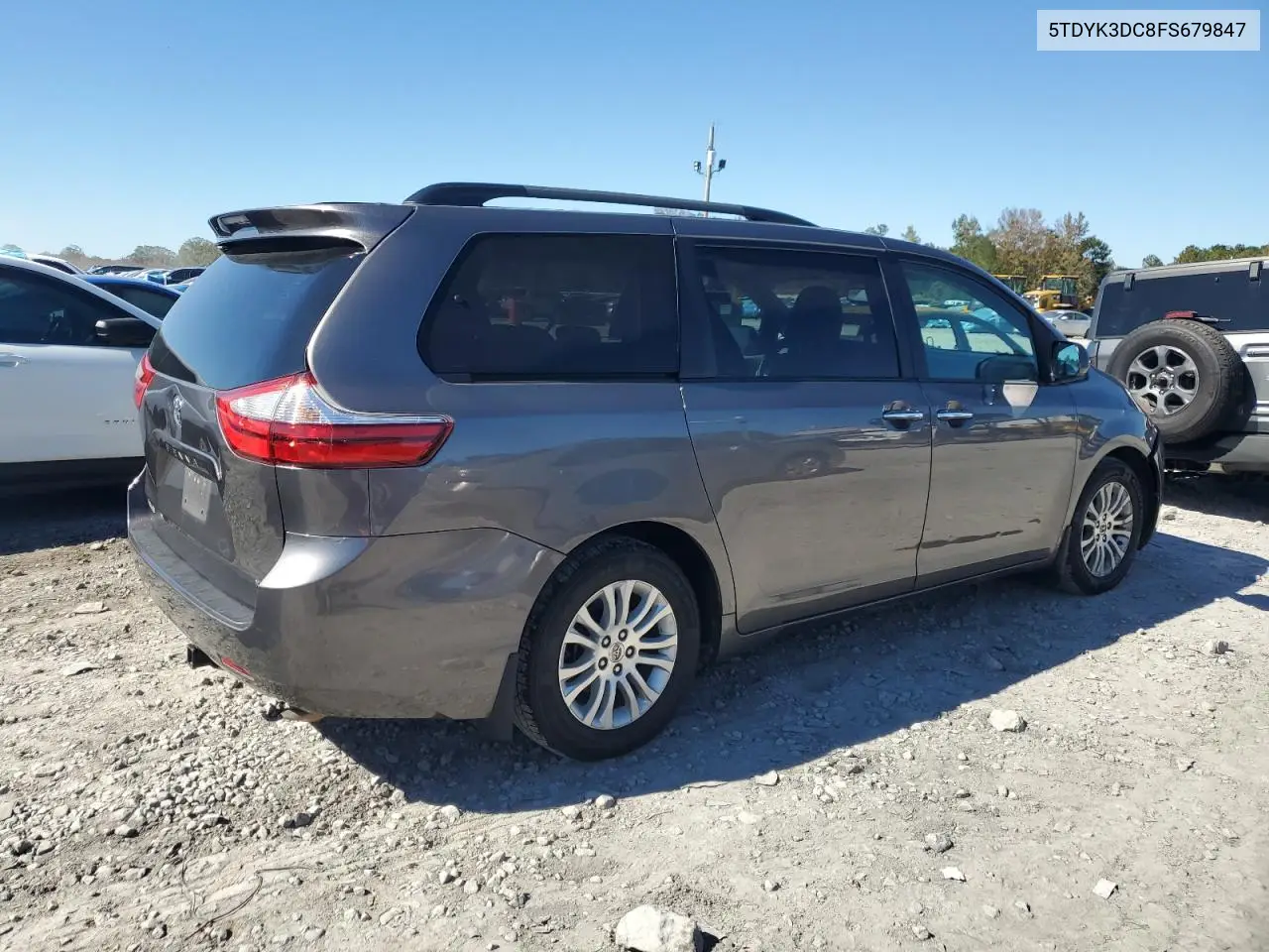 5TDYK3DC8FS679847 2015 Toyota Sienna Xle