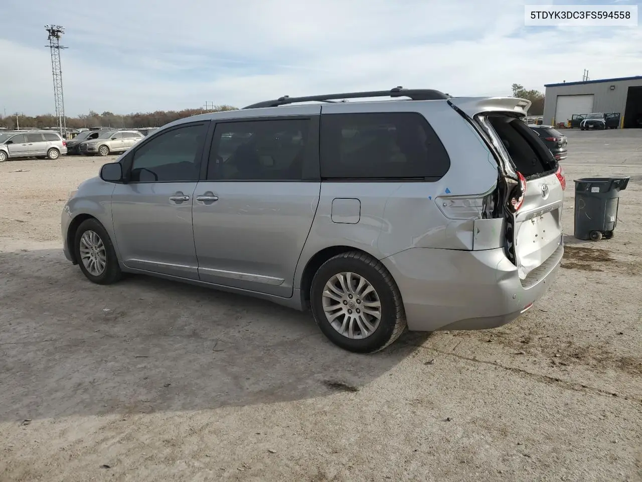 5TDYK3DC3FS594558 2015 Toyota Sienna Xle