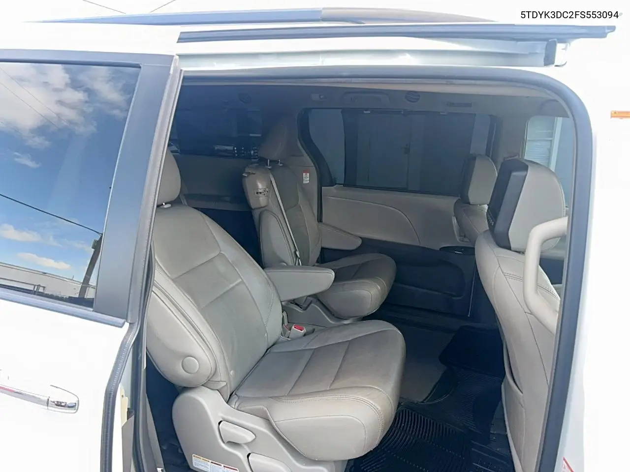 5TDYK3DC2FS553094 2015 Toyota Sienna Xle