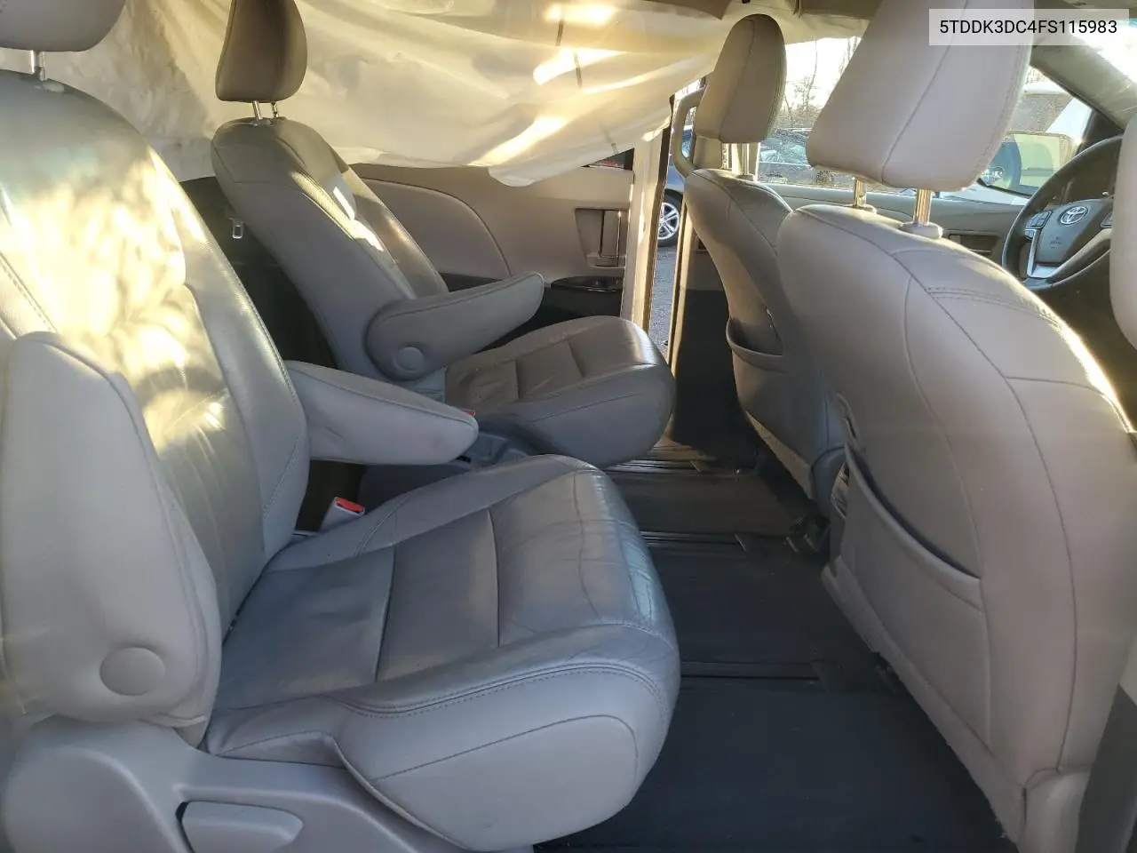 5TDDK3DC4FS115983 2015 Toyota Sienna Xle