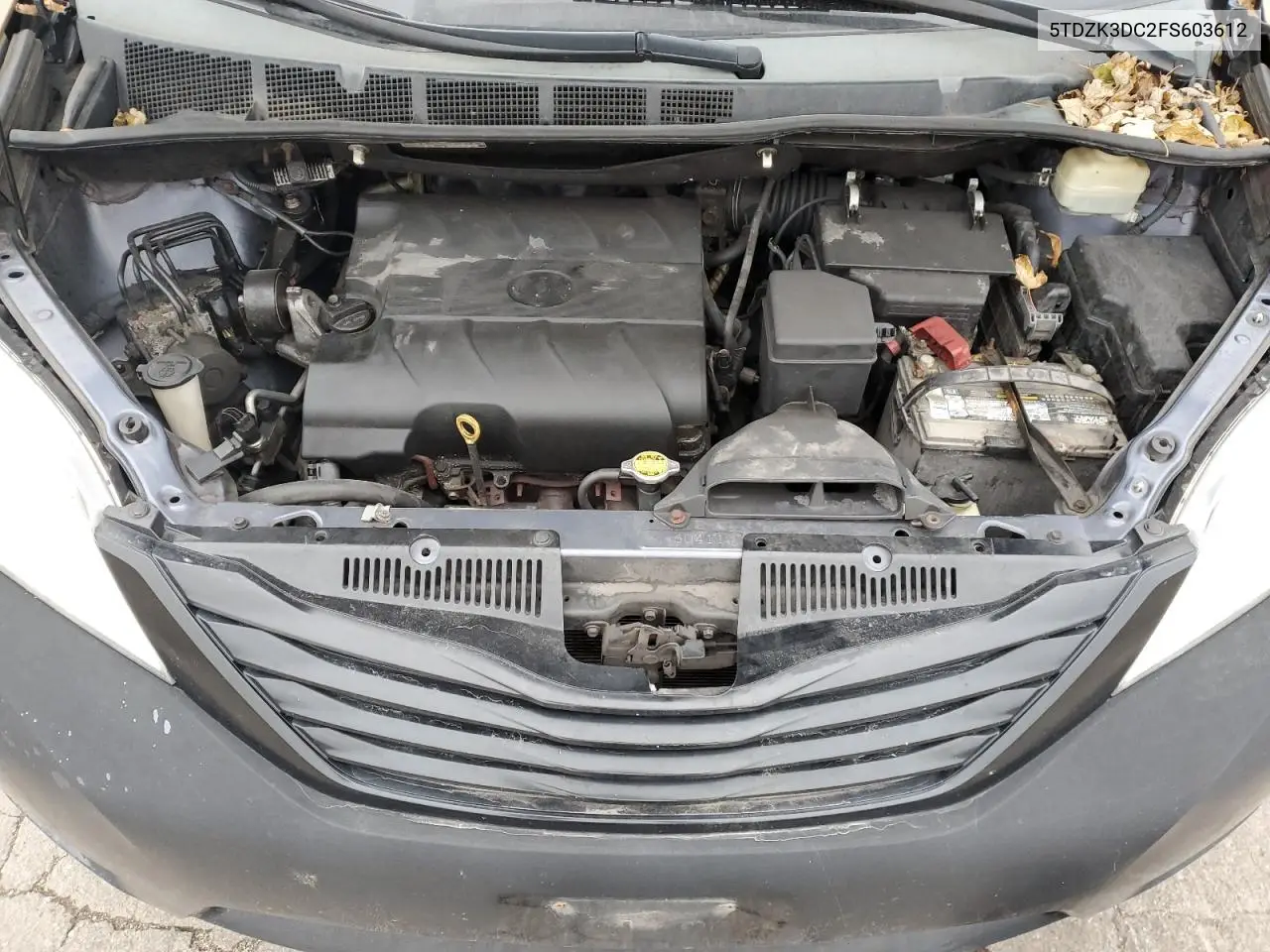 5TDZK3DC2FS603612 2015 Toyota Sienna