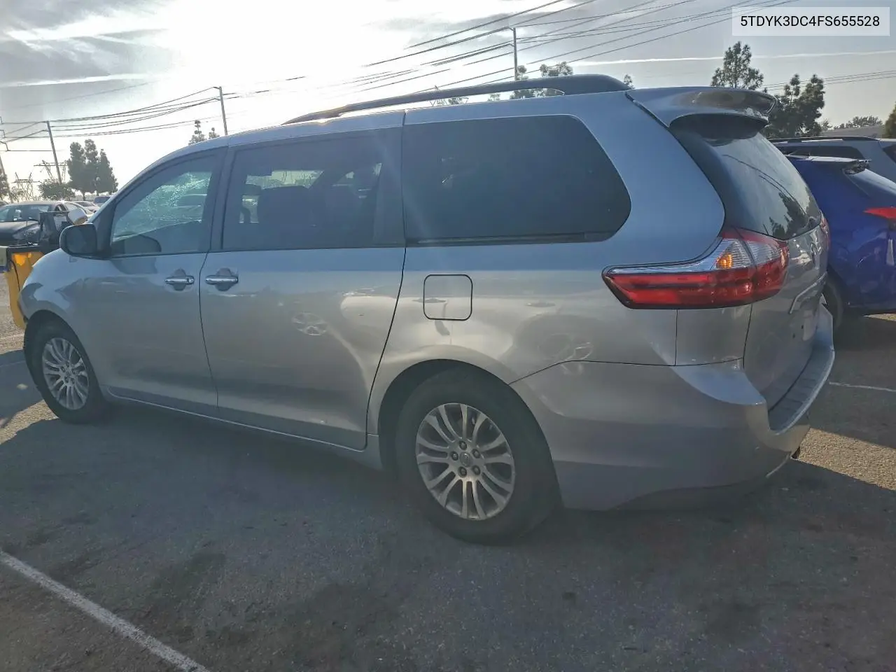 5TDYK3DC4FS655528 2015 Toyota Sienna Xle
