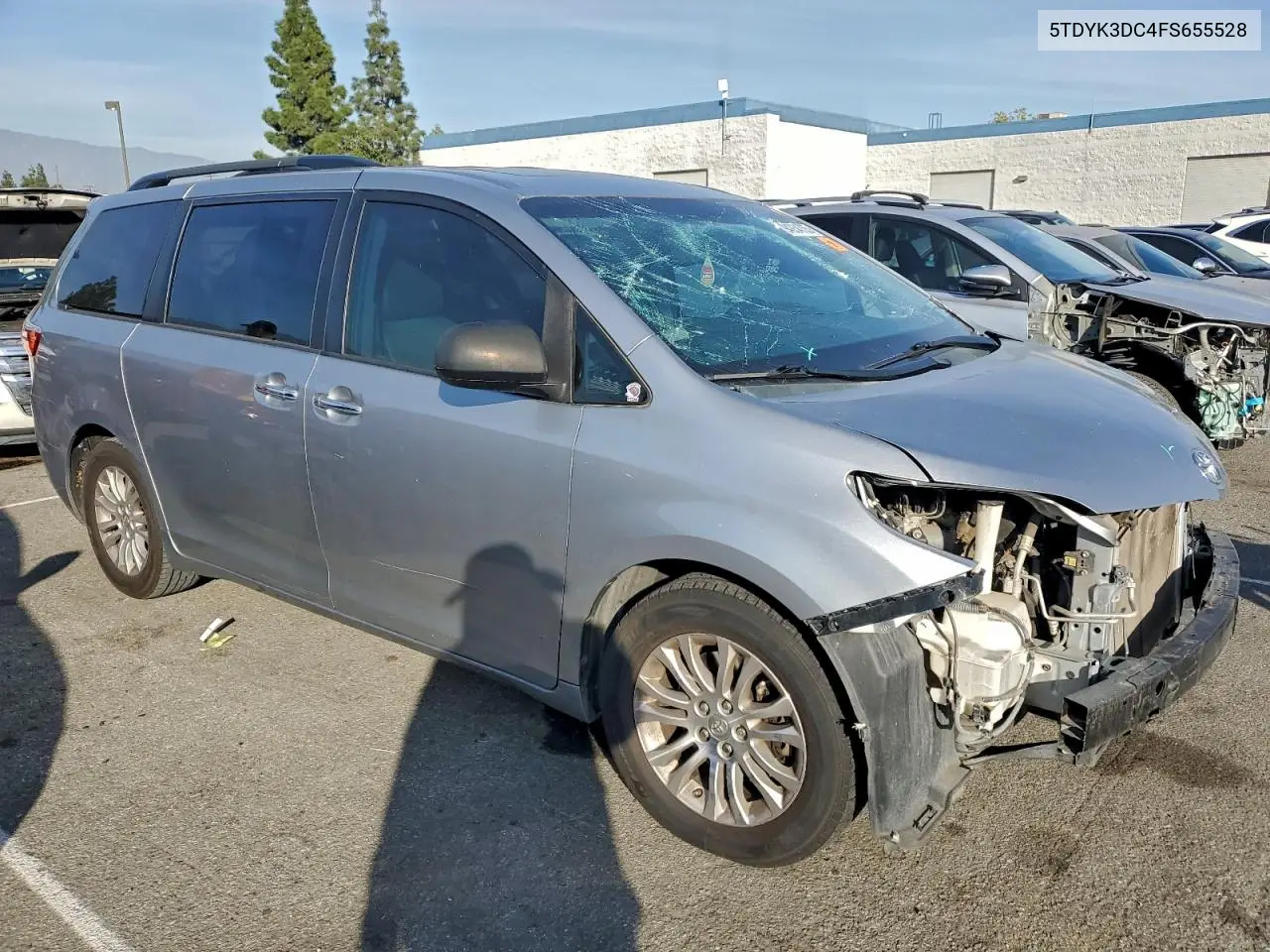 5TDYK3DC4FS655528 2015 Toyota Sienna Xle