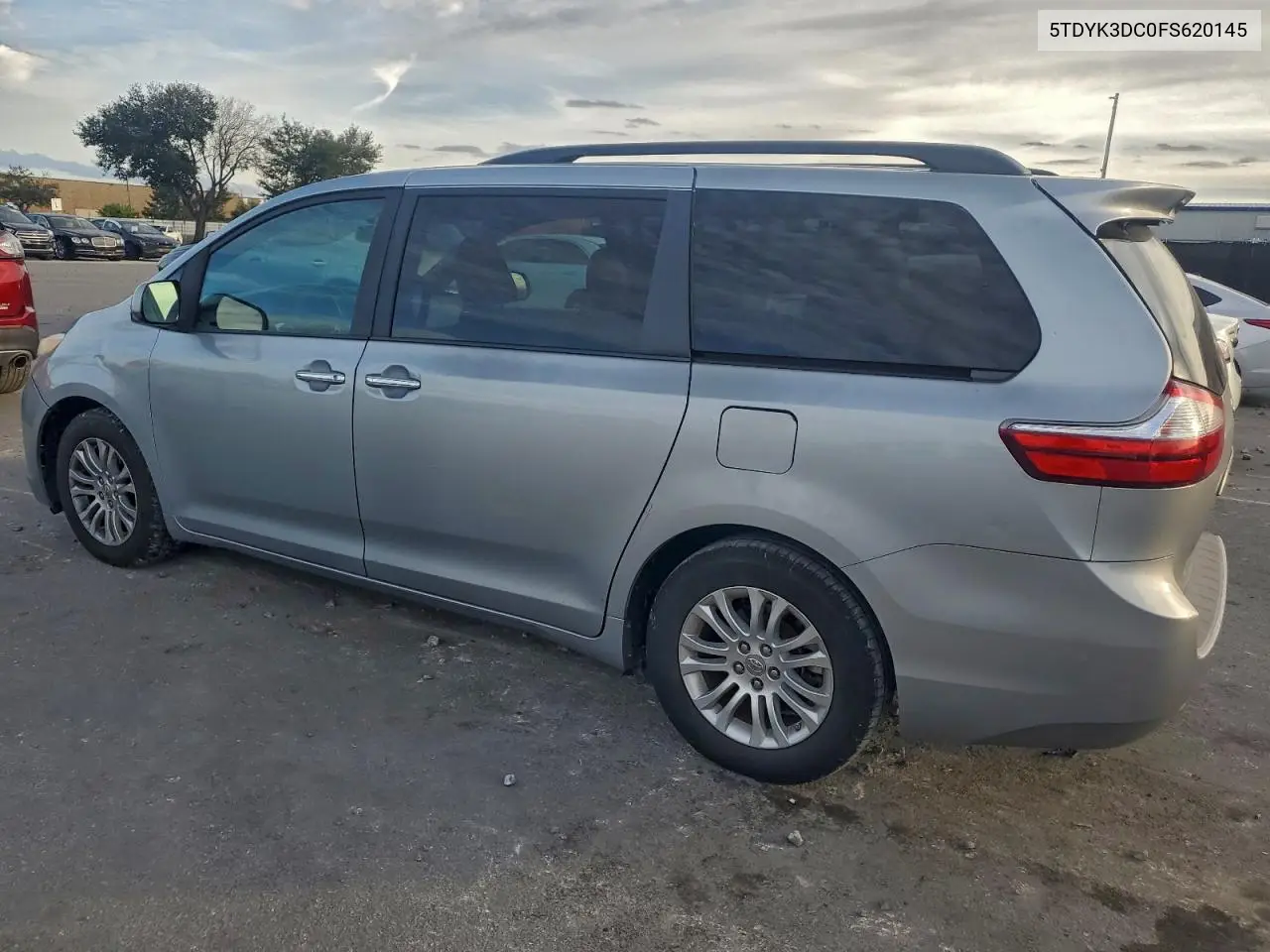 5TDYK3DC0FS620145 2015 Toyota Sienna Xle